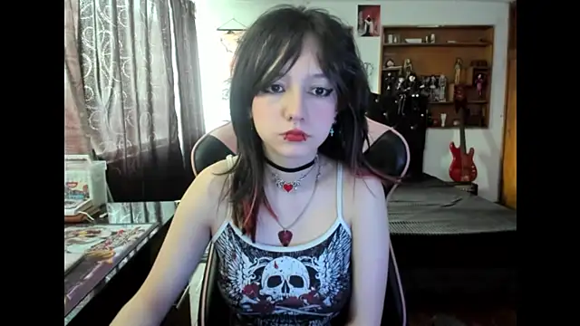 Maki Zein  online show from 11/05/25, 04:07