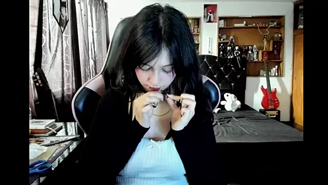 Maki Zein  online show from 03/03/26, 08:15