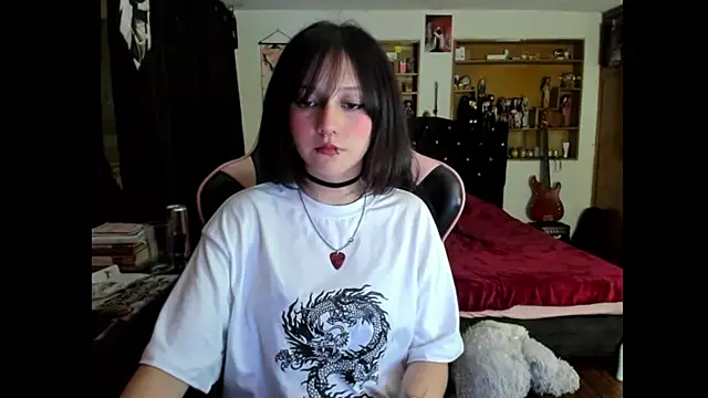 Maki Zein  online show from 04/04/26, 01:15