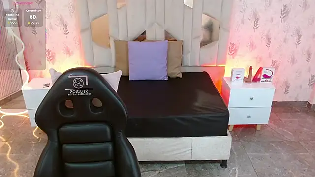 MARIANA TAY1 online show from 11/08/25, 03:07