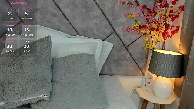  naylaa  online show from 04/16/26, 03:07