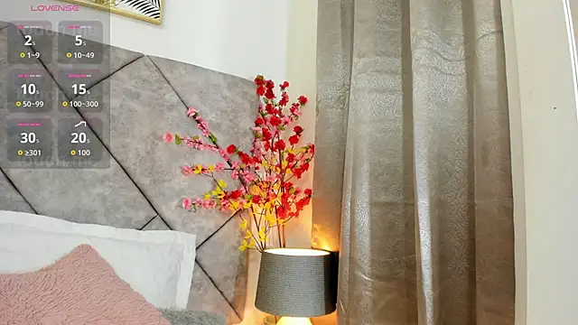  naylaa  online show from 04/18/26, 03:10