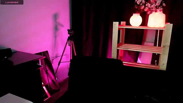 nikadinny online show from 12/17/25, 12:27