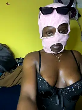 Snapshot of Sweetverah444 chatting on 11/01/25, 02:57 Sweetverah444 online show from 11/01/25, 02:57