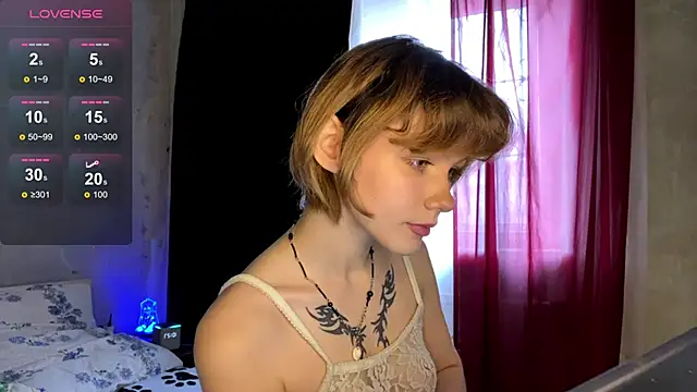 Snapshot of Kate_mikki chatting on 10/25/25, 03:25 Kate mikki online show from 10/25/25, 03:25