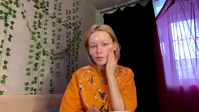 Snapshot of Kate_mikki chatting on 12/18/25, 03:01 Kate mikki online show from 12/18/25, 03:01