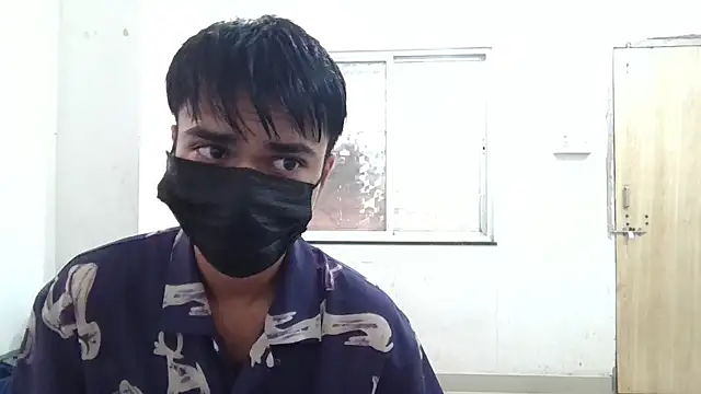 lil-twink19 online show from 11/24/25, 04:45