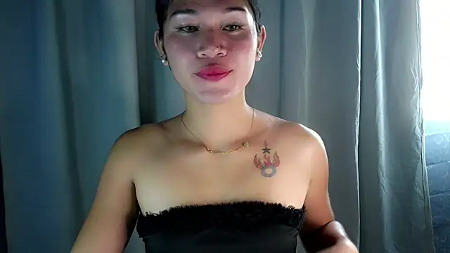 Snapshot of Sephine_2121 chatting on 10/13/25, 02:55 Sephine 2121 online show from 10/13/25, 02:55