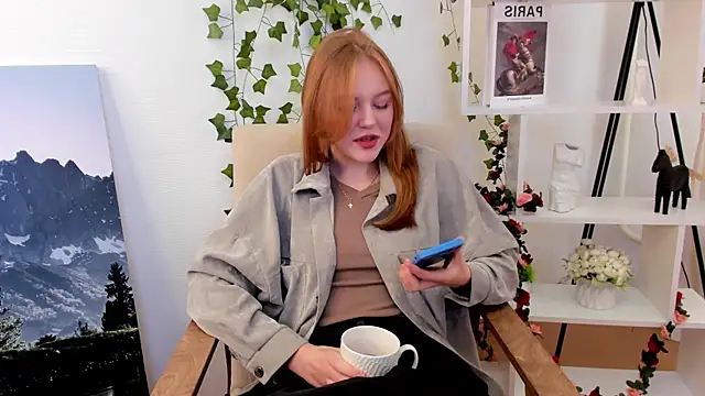 Snapshot of VernellArey chatting on 10/11/25, 06:23 VernellArey online show from 10/11/25, 06:23