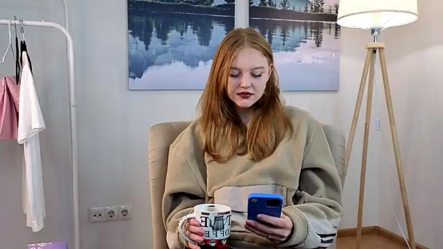 Snapshot of VernellArey chatting on 10/12/25, 11:31 VernellArey online show from 10/12/25, 11:31