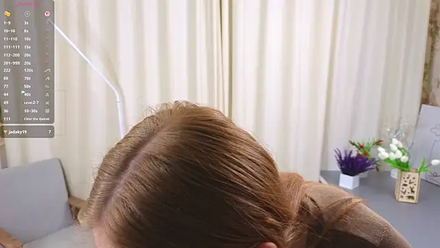 Snapshot of VernellArey chatting on 10/26/25, 04:35 VernellArey online show from 10/26/25, 04:35