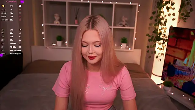 KaryTasch online show from 11/06/25, 07:59