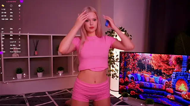 KaryTasch online show from 11/17/25, 08:14