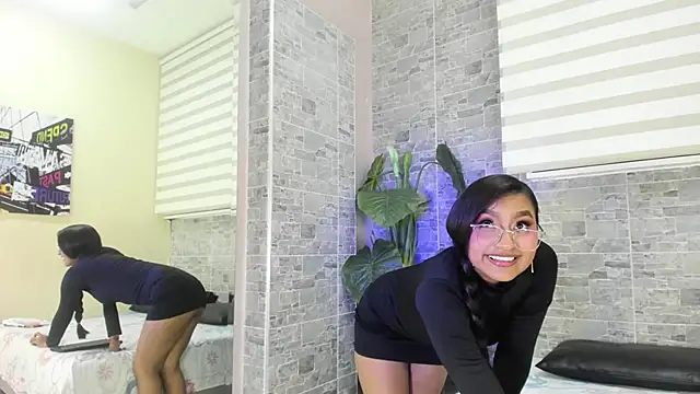 AmberBlazze online show from 10/20/25, 12:05