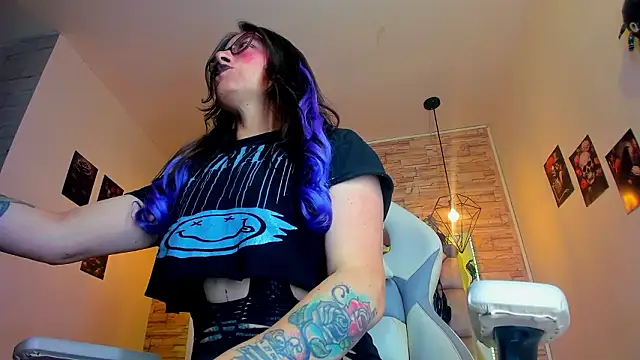 Evangelinejoness  online show from 03/12/26, 12:00