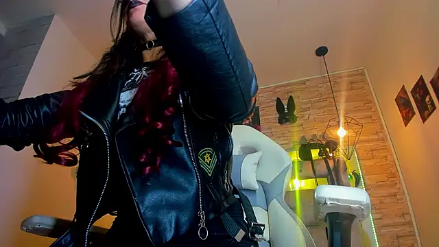 Evangelinejoness  online show from 03/26/26, 11:49