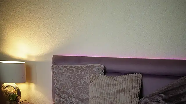 JoelleApril online show from 06/06/26, 08:13