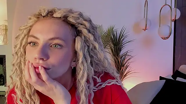 mia silkk online show from 10/24/25, 05:59