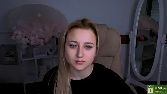 Lulu   Moon online show from 02/04/26, 09:42