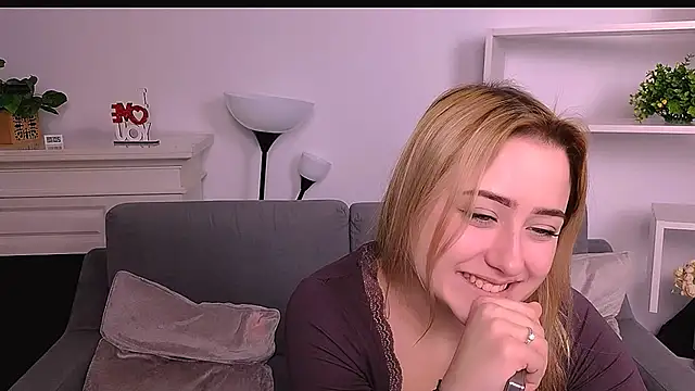 Lulu   Moon online show from 02/26/26, 09:47