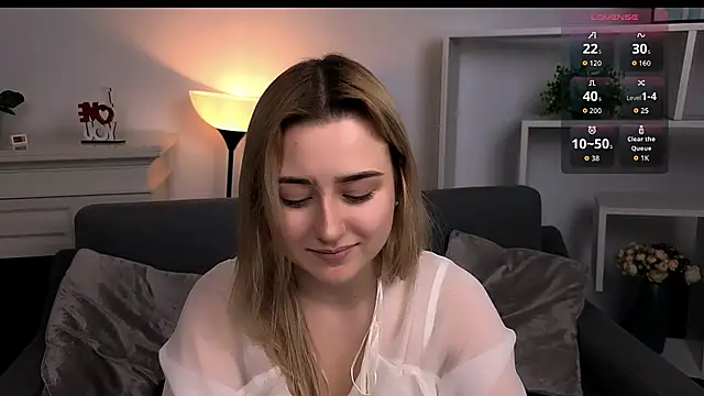 Lulu   Moon online show from 03/11/26, 09:43