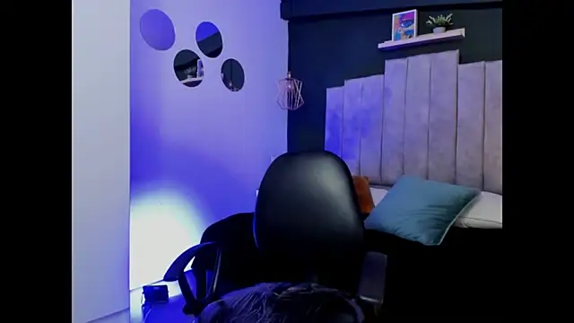 Maite black online show from 11/12/25, 02:45