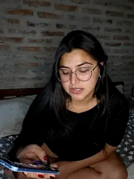 morenalatinaa online show from 03/12/26, 03:45