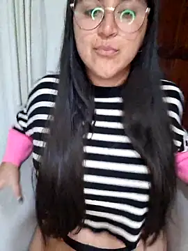 morenalatinaa online show from 04/10/26, 02:28