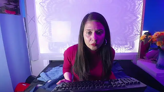 Snapshot of Kylie_Bloom chatting on 10/26/25, 02:06 Kylie Bloom online show from 10/26/25, 02:06