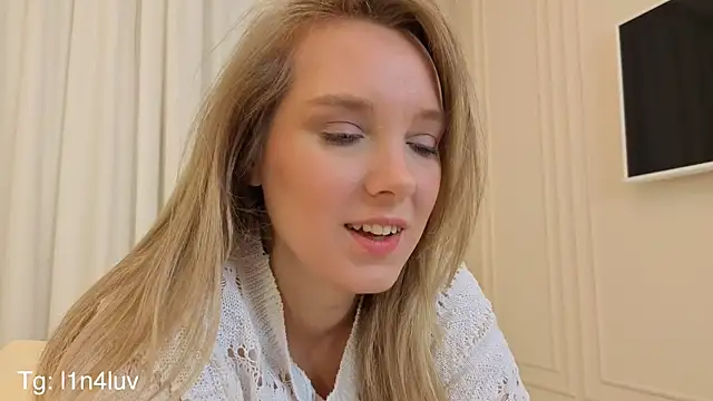 AIicaparkerc online show from 11/27/25, 09:17