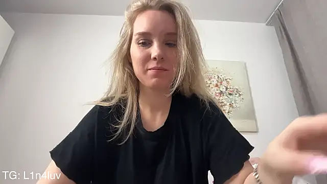 AIicaparkerc online show from 02/05/26, 09:19