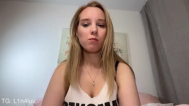 AIicaparkerc online show from 03/31/26, 05:13