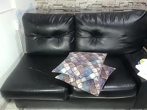 rom weasley online show from 10/21/25, 09:21