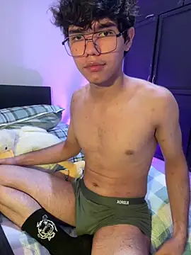 Snapshot of Im_Camii chatting on 10/27/25, 06:23 Im Camii online show from 10/27/25, 06:23