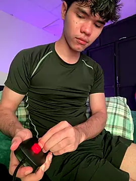 Snapshot of Im_Camii chatting on 12/02/25, 06:03 Im Camii online show from 12/02/25, 06:03