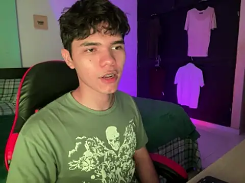 Im Camii online show from 04/14/26, 06:36