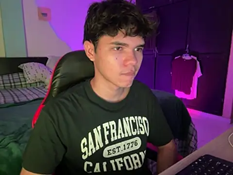 Im Camii online show from 04/15/26, 04:58