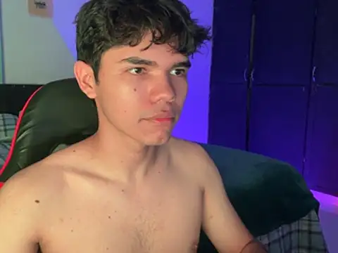 Im Camii online show from 04/18/26, 07:58