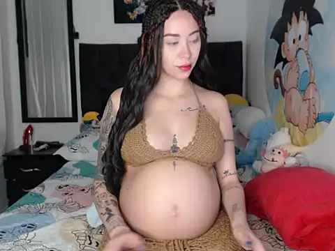 Queen of m111lk online show from 12/18/25, 11:11