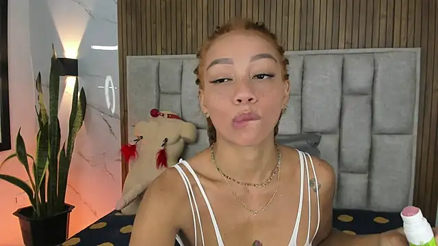 Sassha ferrer online show from 12/20/25, 06:59