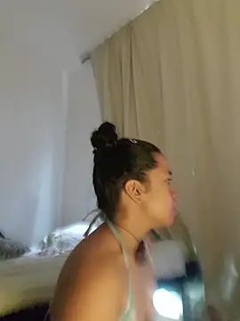 chiarafus0 online show from 11/30/25, 01:04