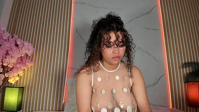 KellyAmbaris online show from 11/07/25, 07:36