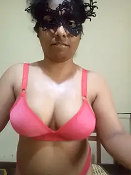 Expose Queen online show from 03/01/26, 11:12