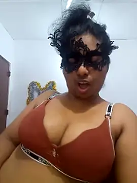 Expose Queen online show from 04/19/26, 06:32