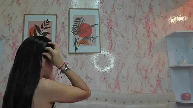 GabbiePrice online show from 11/11/25, 02:39