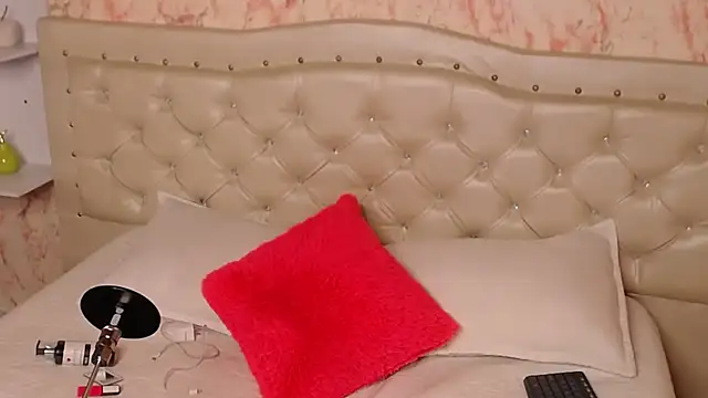 GabbiePrice online show from 02/07/26, 03:16