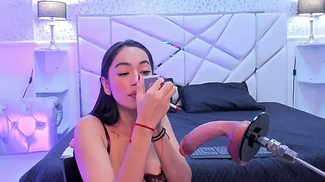 GabbiePrice online show from 04/10/26, 11:48