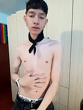 heyy noah11 online show from 10/27/25, 02:37