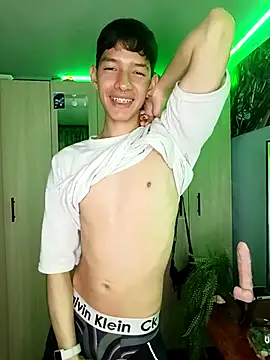 heyy noah11 online show from 11/04/25, 02:21