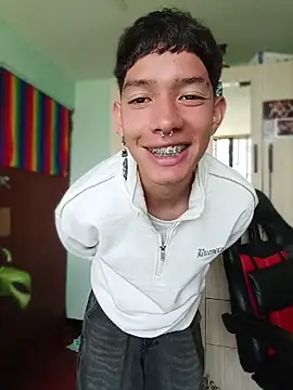 heyy noah11 online show from 04/25/26, 06:05